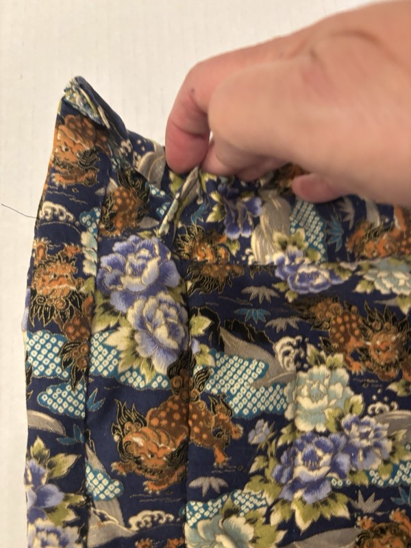 Japanese Kimono Lap Quilt Or Hanging 28” Foo Dog Shishi Dragon Fabric Art Craft gallery