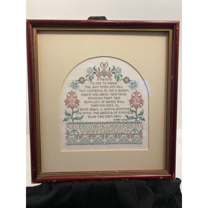 Hand-embroidered wall hanging /art /picture of Arabian proverb about friends.