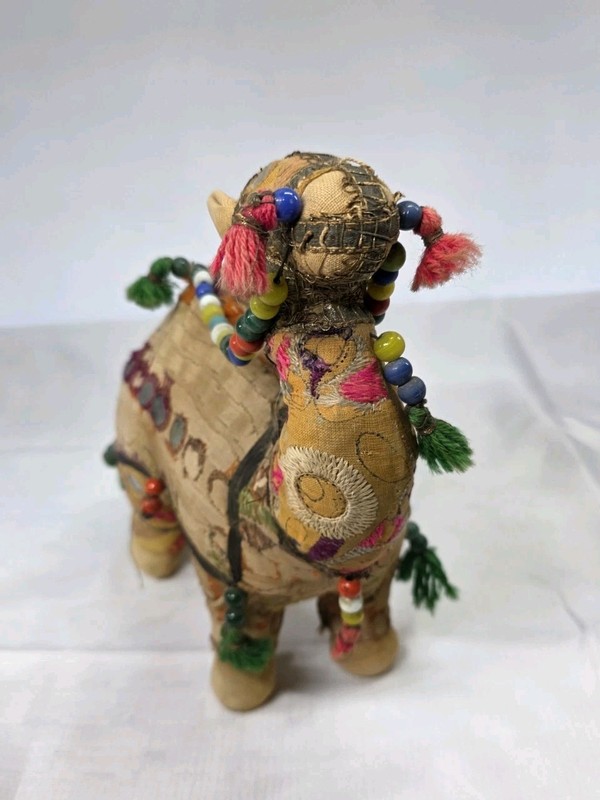 1950s Hand Embroidery Mirror Work India CAMEL Folk Art Rajasthan Gujarat 10" gallery
