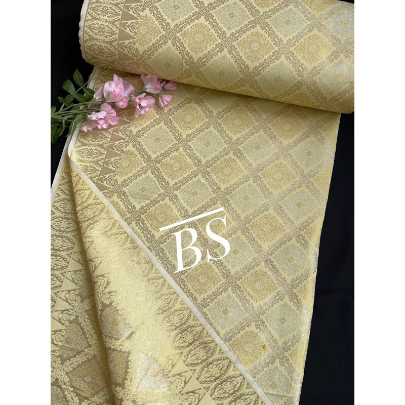 Malaysia Songket Kebaya Handwoven gallery