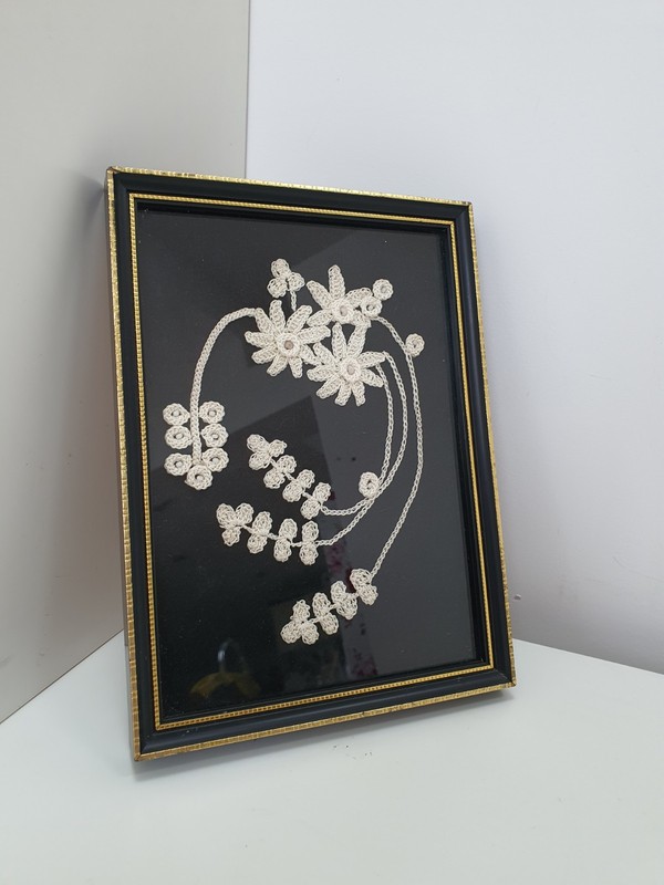 Crochet Floral Picture Framed Black & Gold 19cm x 14cm gallery