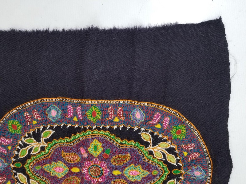 Vintage Traditional Kashmiri Handwoven Floral Motif Panel 46x45cm gallery