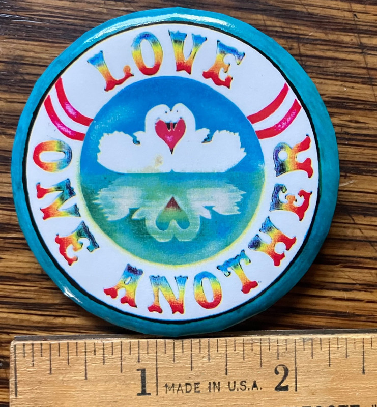 Pinback 2.25 inch round button Woodstock, NY memorabilia; gallery