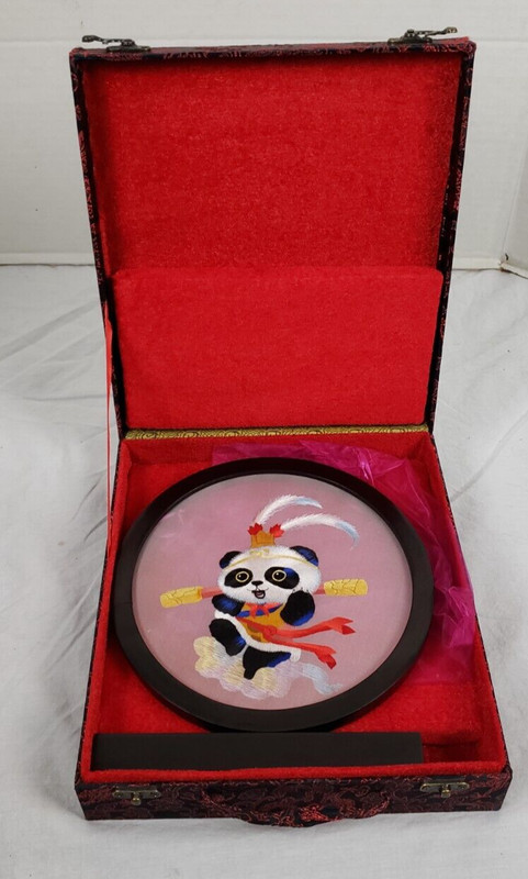 Chinese Vintage Silk Handwork Embroidery Pattern Wood Frame w/Case