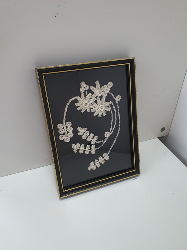 Crochet Floral Picture Framed Black & Gold 19cm x 14cm gallery