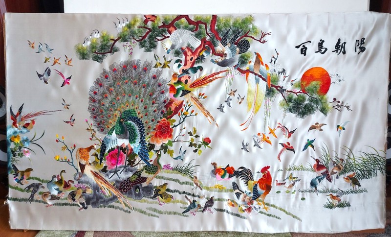 Extra Large Vintage Chinese «100 Birds Facing The Sun» Embroidered Silk Panel