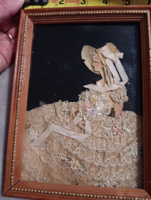 Antique Ribbon Lady Art gallery