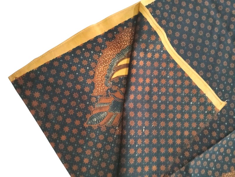 ANTIQUE VINTAGE STAMP BATIK FABRIC BLACK AND BROWN COLOR BIRD THEME AB013 gallery