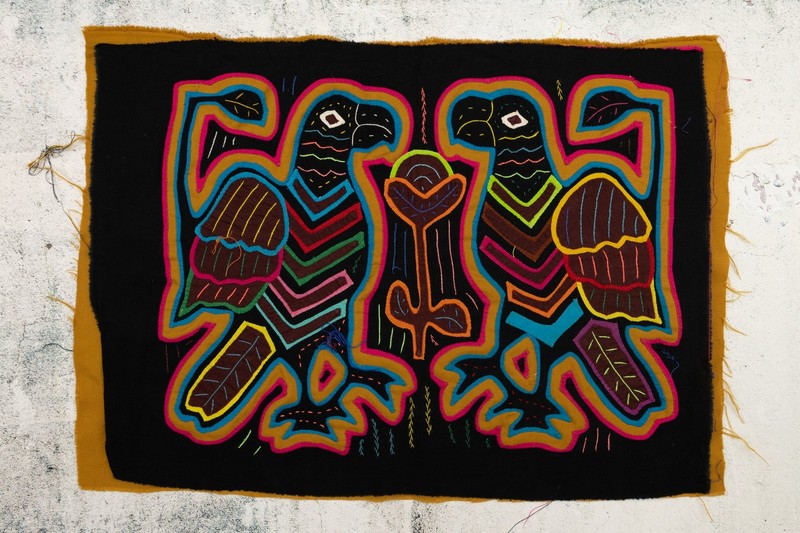 Gossip Parrot Panama Mola gallery