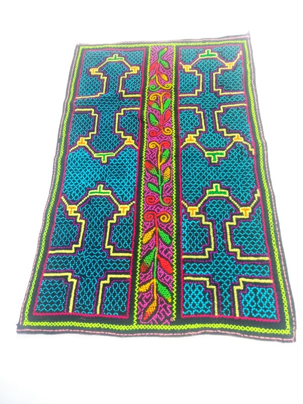 Shipibo Native Hand Embroidery Kene Design Ceremonial, textile 22″x13.50″