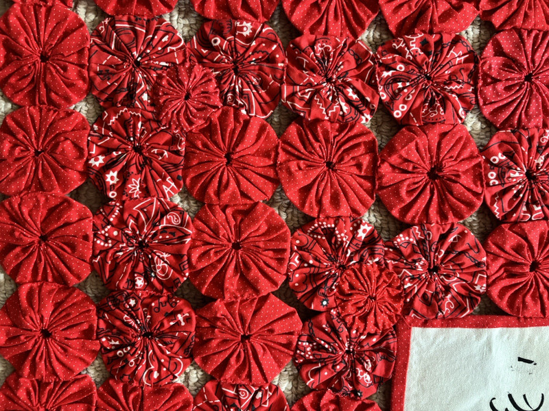 UNIQUE Art Panel Yo Yo Quilt 55” x 44” Red, Black, White gallery