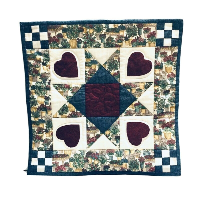 8 Point Star and Hearts Patchwork Square Wall Hanging Set of 2 Homeware