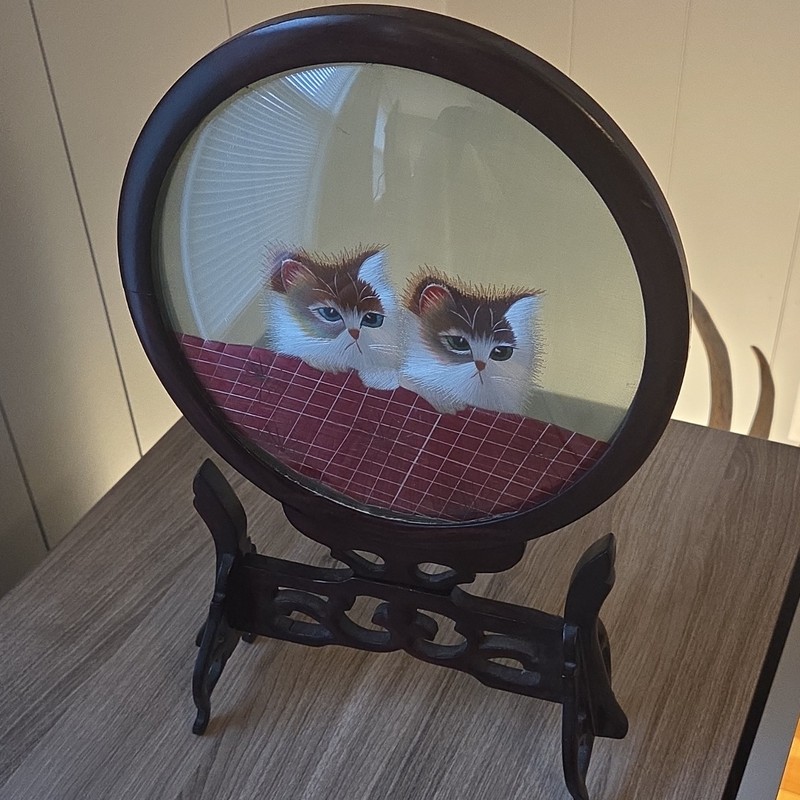 Chinese Silk Hand Embroidered Cat Table Screen Framed Art Small Chinese Style gallery