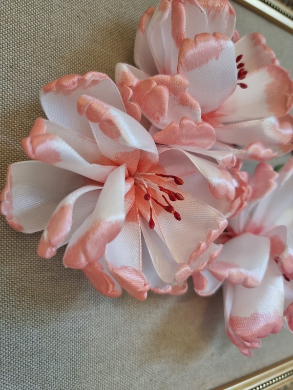 MEDIUM HANDMADE - Flowers - 3D silk ribbon embroidery - art - picture gallery