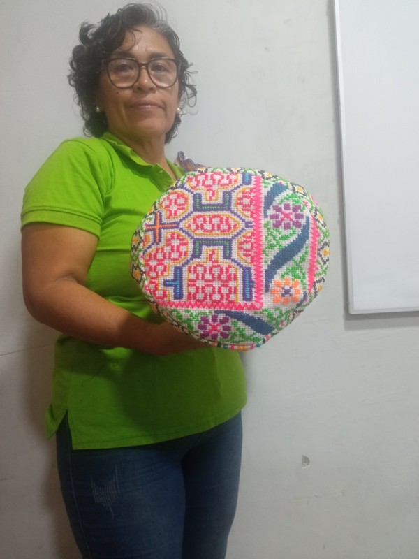 Shipibo Native Hand Embroidery Kene Design shoulder bag gallery