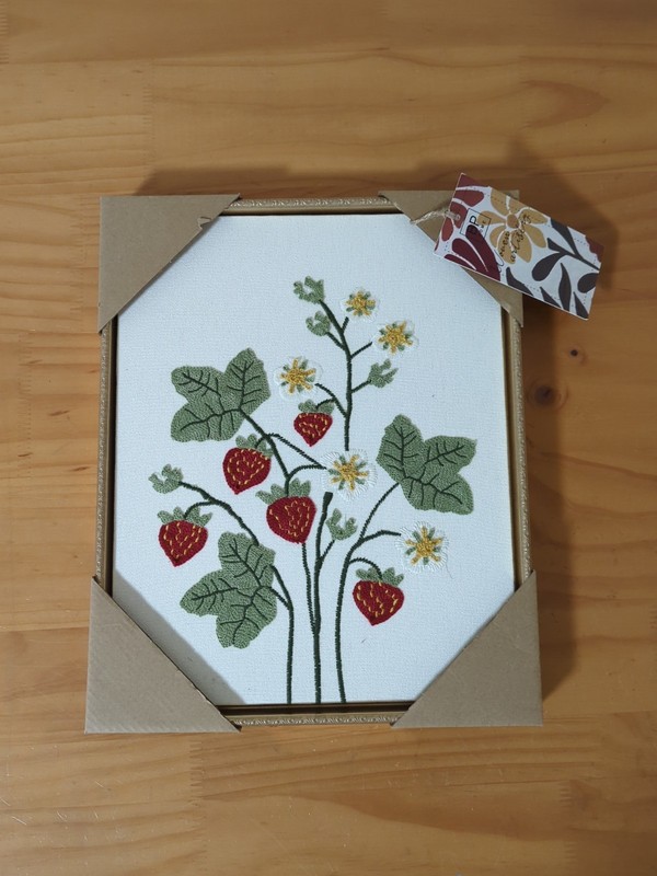 New BP Home Textile Embroidery Woven STAWBERRIES Wall Art Decor 15” X 12”