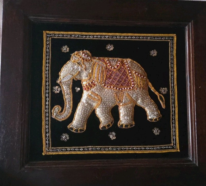 VINTAGE THAI PEARL BEAD SEQUIN WOOD FRAMED ART ELEPHANT BLACK VELVET 15.5”x14”