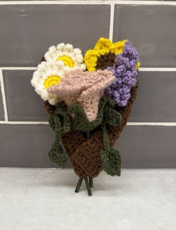 Brand New Handmade Yarn Crochet Flower Bouquet Birthday Gift Graduation Gift