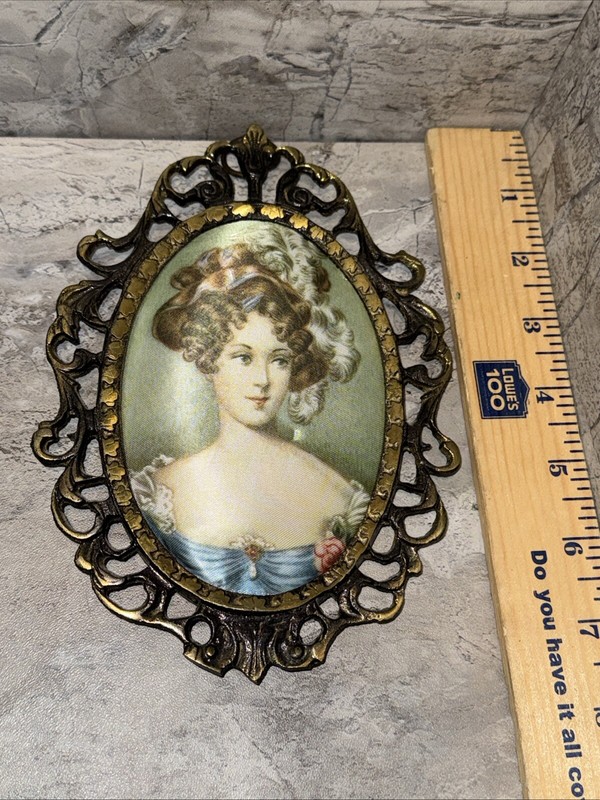 100% silk screen portrait in ordinate metal frame VTG