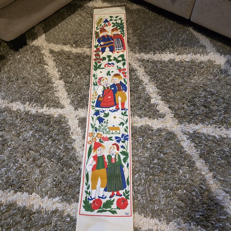 Vintage Dutch Folk Art Printed Fabric People Wall Hanging 46″ Signed «Hill»