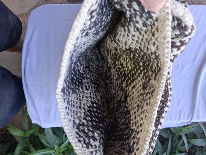 Beautiful Hand Knit Wool Carry Bag. Probably Mexican. No Damage - Little Usage gallery