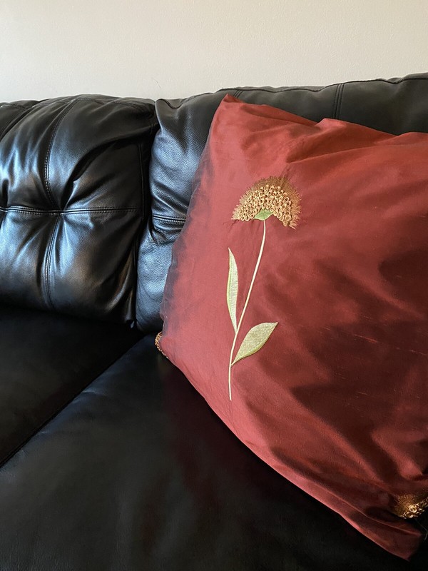 Luxury pillow cover 20x20 Inches. 100% silk .Handmade. Double Sided. gallery