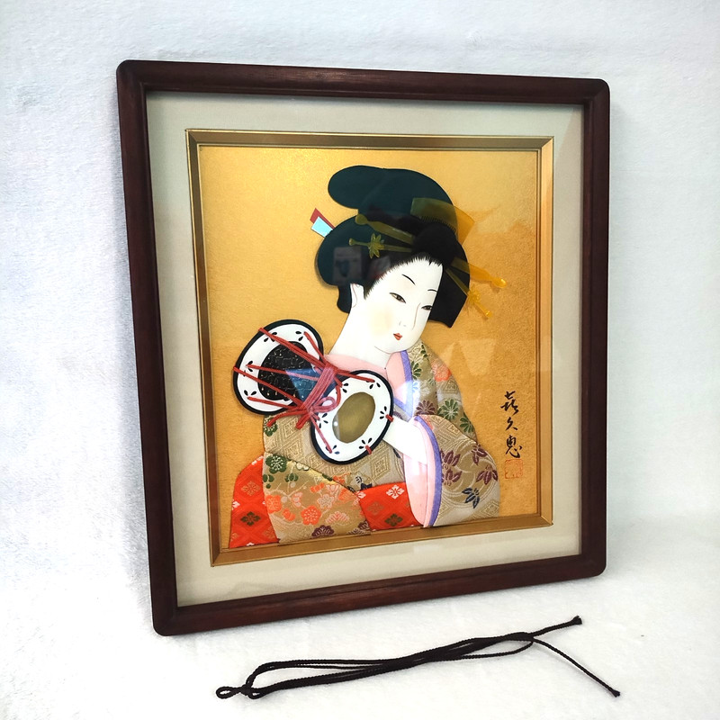 Japanese Geisha 3D Shadow Box Silk Porcelain Kimono Wall Art Wood Frame 13″x14″