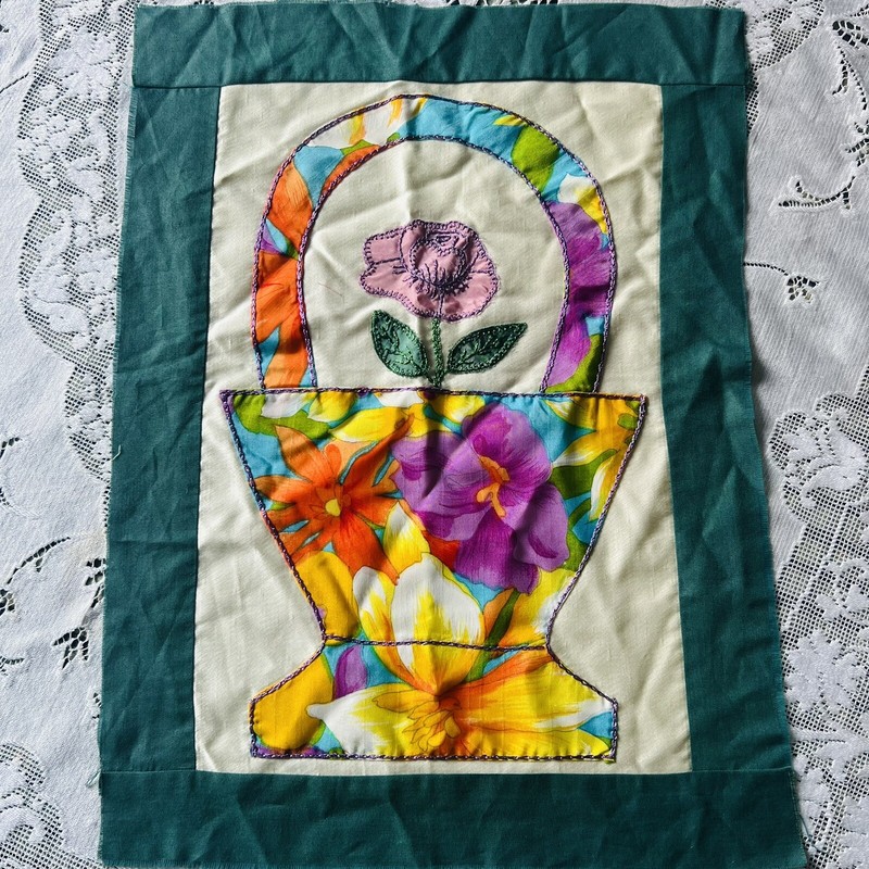 18”x12-1/2” Small Hawaiian Quilt Top Wall Hanging 100% Hand Appliqued, Silk.