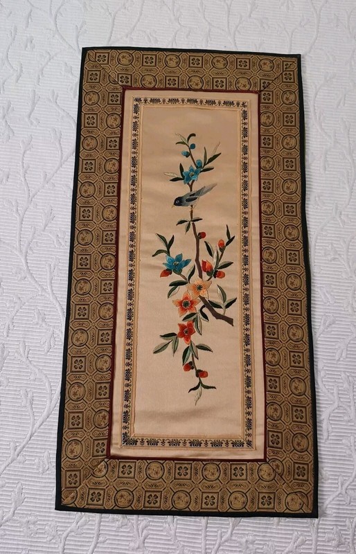 Oriental Silk Rayon Embroidered Tapestry Art Flower Bird 17.5″ X 9″
