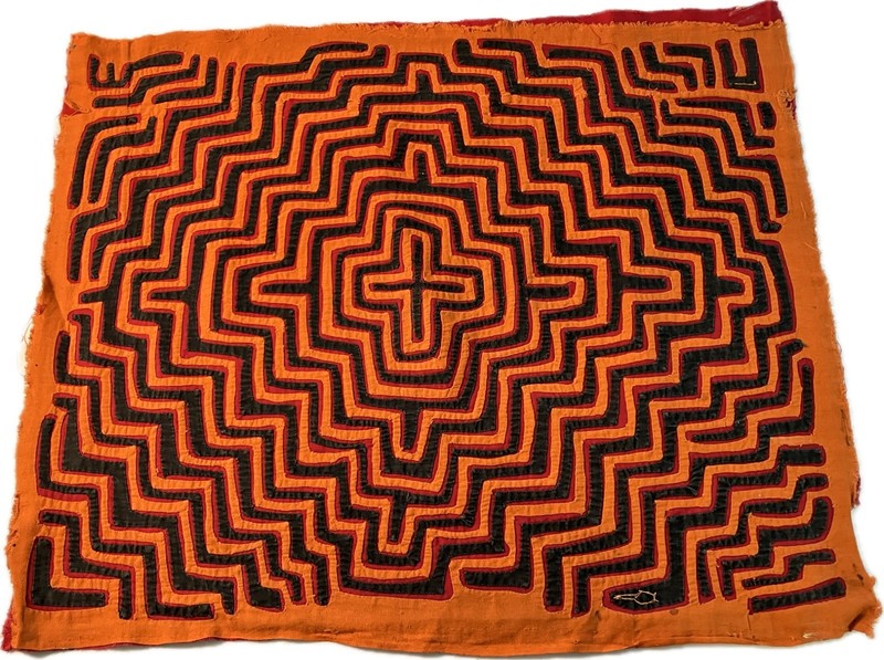 19 3/4″ x 16 1/4″ Hand-stitched Kuna Mola Textile Art San Blas Indians Panama