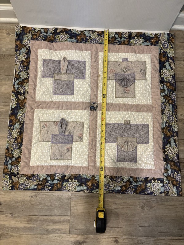 Japanese Kimono Lap Quilt Or Hanging 28” Foo Dog Shishi Dragon Fabric Art Craft