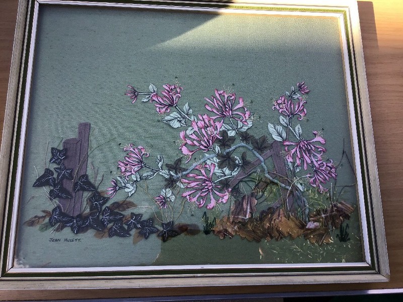 Beautiful F/G Applique “Honeysuckle & Ivy on Fence” Jean Hulett 46.5cm X 38.5cm