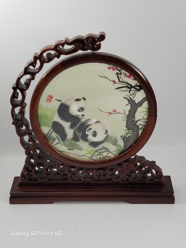 Silk Shu Embroidery Pandas Revolving Wood Round Frame with Stand And Box