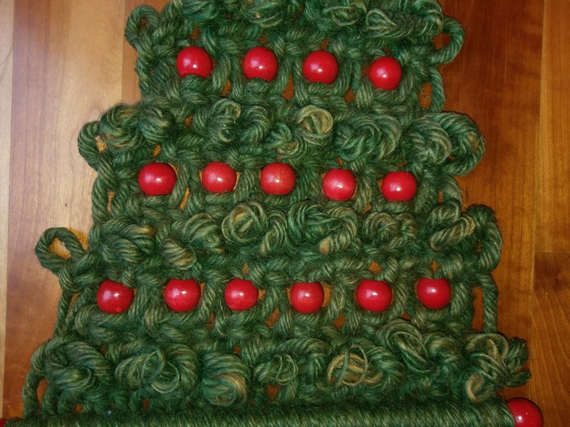Macrame Boho Christmas Tree Wall Hanging Red Wood Beads Green Fiber Art Vtg MCM gallery