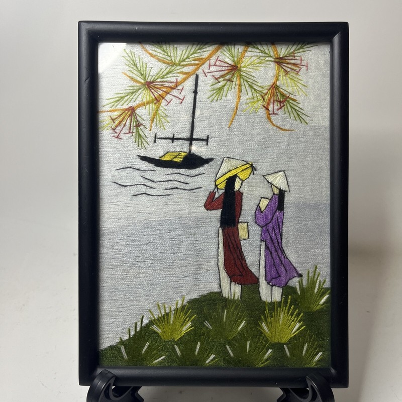 Vintage Handmade Silk Embroidered Oriental Art Framed 5×7 Unsigned