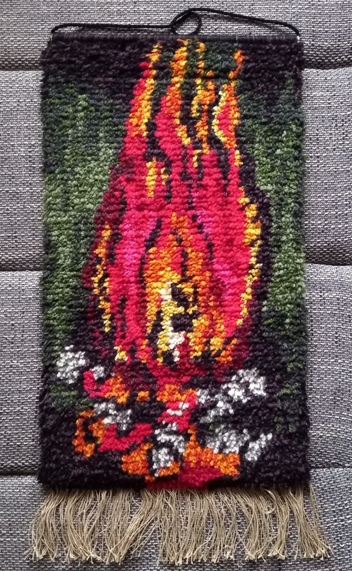 Wall decor Rya - "Fire, Flame" made of wool, handmade, retro style.