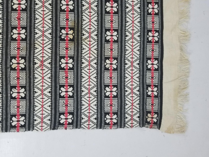 Vintage Traditional Moroccan Handwoven Tribal Textile Panel 51x37in gallery