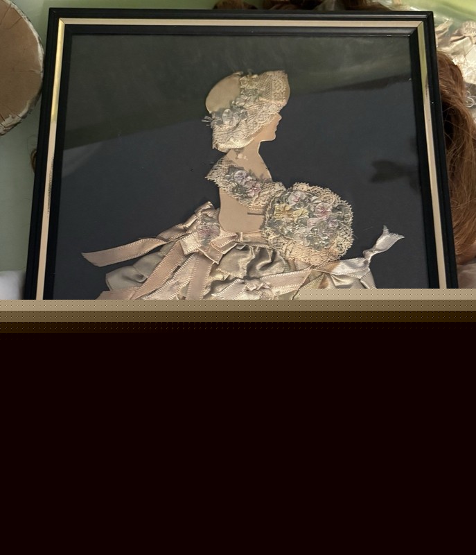 VINTAGE ANTIQUE ART DECO SILK RIBBON ART DOLL GIRL FRAME WALL PICTURE