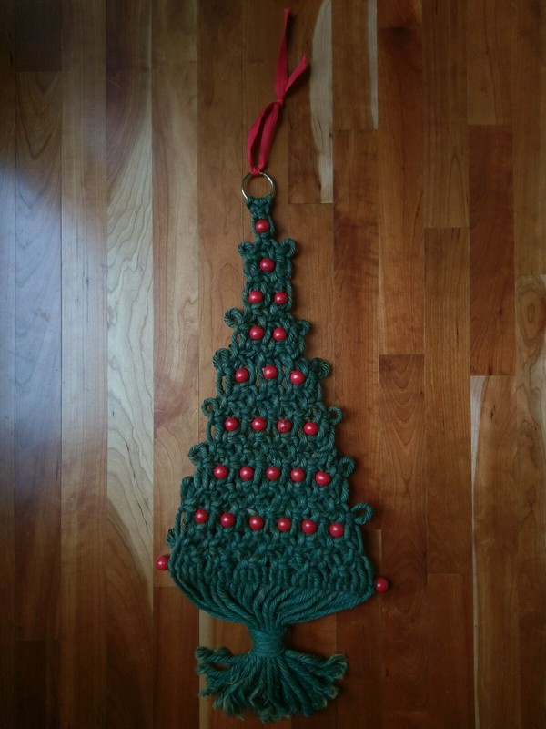 Macrame Boho Christmas Tree Wall Hanging Red Wood Beads Green Fiber Art Vtg MCM