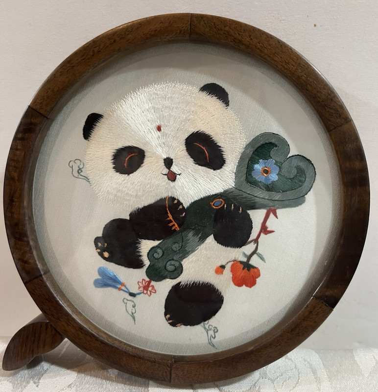 China Shu Embroidery Panda Double Sided Round Frame with Box