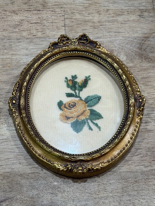 Vtg Mini Needlepoint Rose In Ornate Gilded Gold Frame
