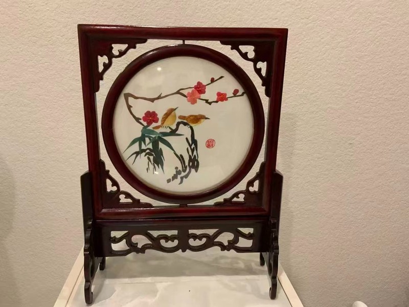 Elegant Chinese Embroidered Table Screen with Flower