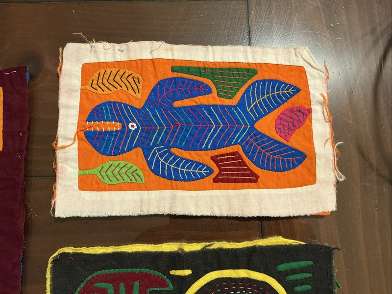 Lot 3 Mola traditional hand-sewn textile art Patch Guna Panama Colombia Vintage gallery