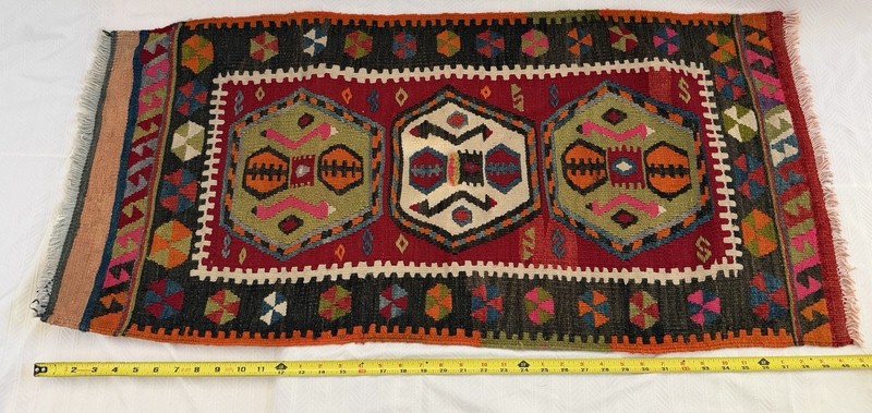 Handwoven 100% Wool 18”x41” Kilim Excellent Condition! gallery